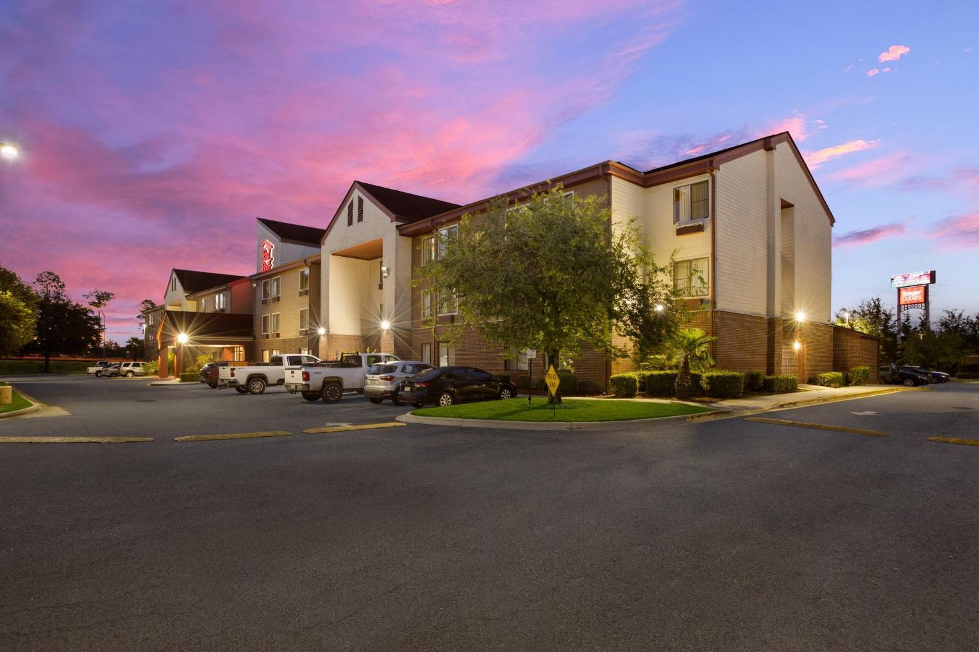 Red Roof Inn & Suites Savannah Airport Pooler Exterior foto